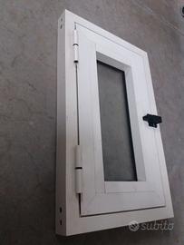 FINESTRA IN ALLUMINIO