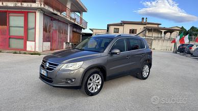 Volkswagen Tiguan 2.0 16V TDI DPF Sport & Style (1