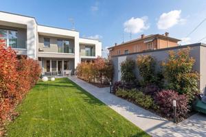 Villetta a schiera di 130 m² con 3 locali e box au