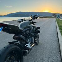 Ducati Streetfighter V2 Storm Green