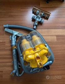 dyson dc11 -hacquette-