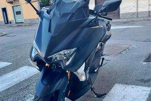 Yamaha T Max 530DX
