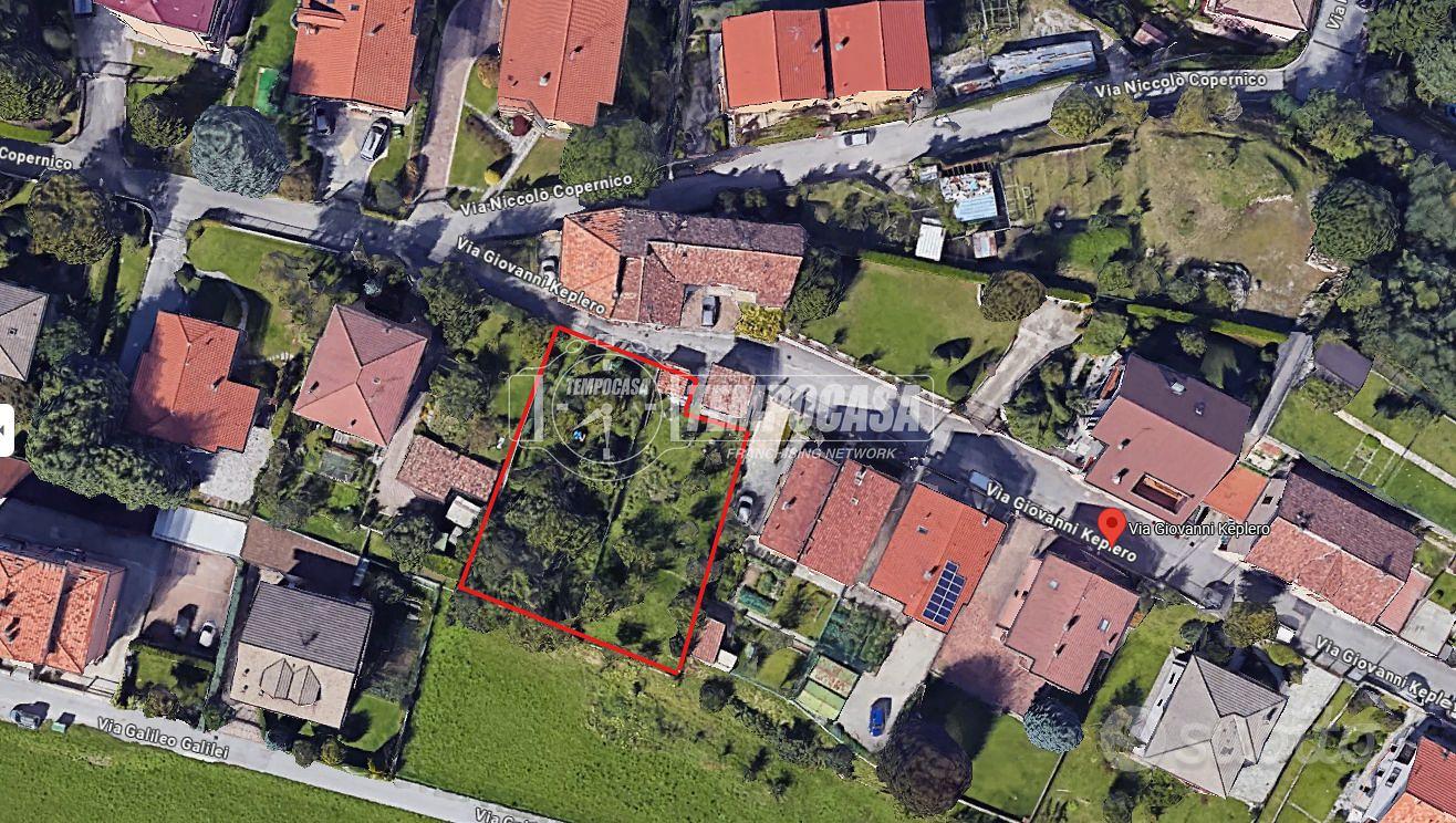 TERRENO EDIFICABILE DI 1070MQ!! A ERBA!!! - Altro