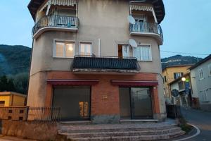 Fondo uso commerciale, professionale, magazzino
