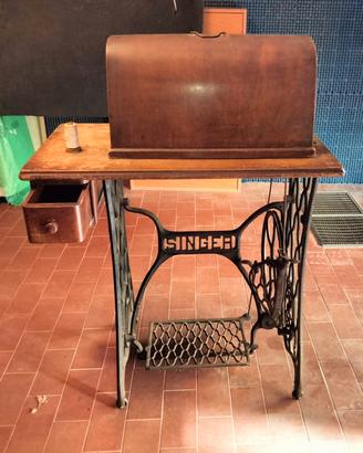 Macchina da cucire vintage 