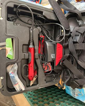 Forbici a batteria felco
