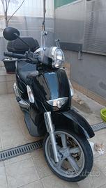 scarabeo 250cc