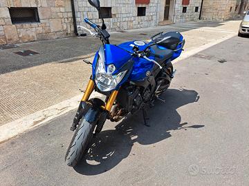 YAMAHA FZ8