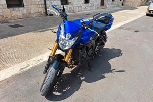 YAMAHA FZ8
