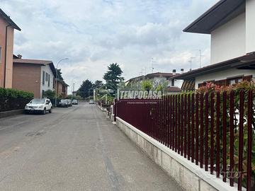 TRILOCALE CLASSE A3 PIANO TERRA CON GIARDINO BOX