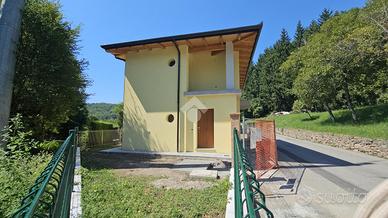 VILLA SINGOLA A INDUNO OLONA