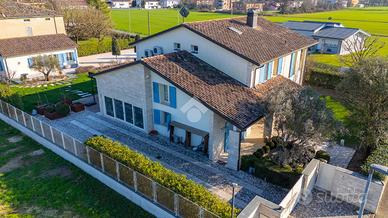 VILLA SINGOLA A POVIGLIO