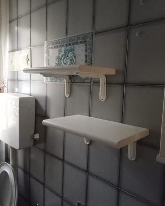 Specchio da bagno con mensole