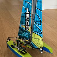 Lego 42105 catamarano