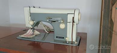 Necchi BU Supernova Julia