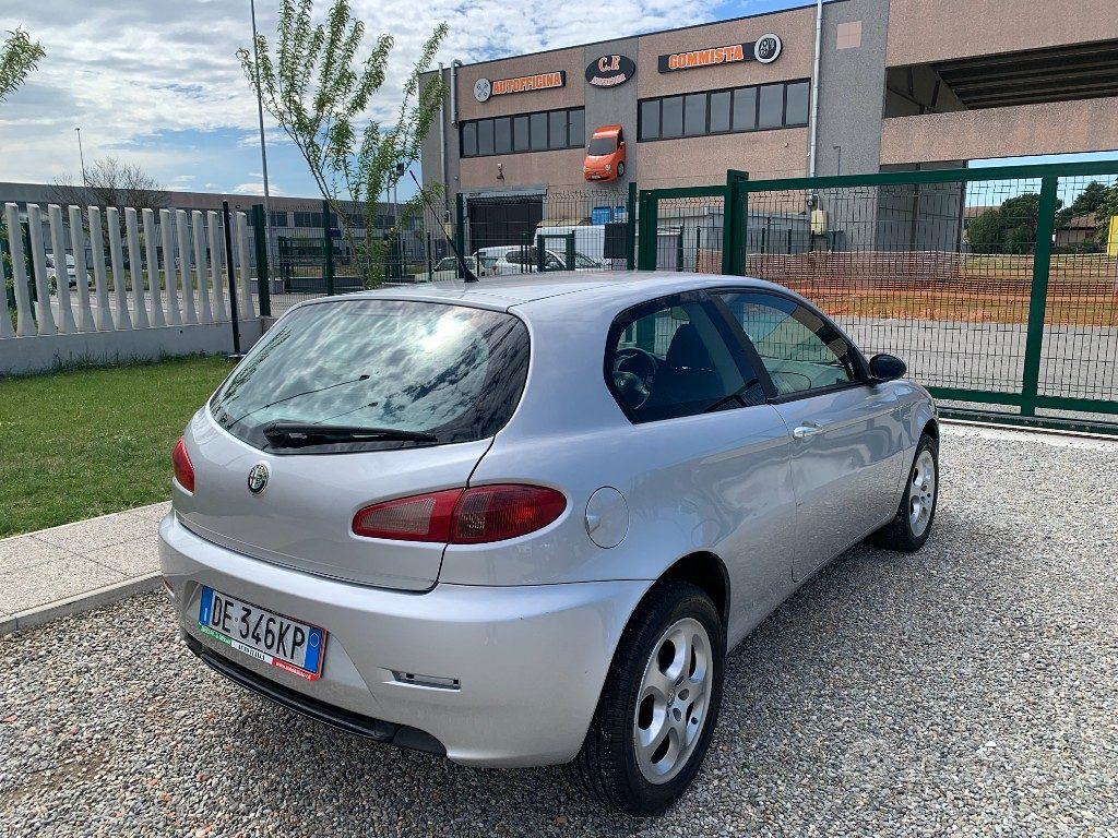 Subito - AUTO ITALIA - ALFA ROMEO 147 1.9 JTD (120) 3 porte Distinctive -  Auto In vendita a Pavia