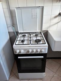 Fornello a gas Sekom 4 fuochi + forno