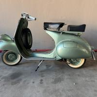 Vespa 125 vacanze romane del 51