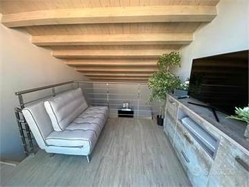 ? Attico moderno su due livelli con terrazzo e Ja