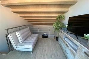? Attico moderno su due livelli con terrazzo e Ja