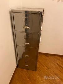Schedario  in metallo vintage