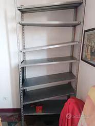 scaffale in metallo solido