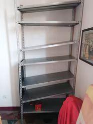 scaffale in metallo solido