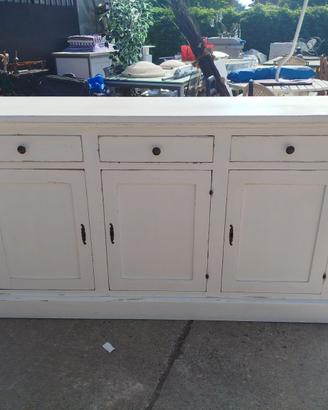 Credenza in legno di noce verniciata bianco shabby