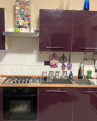 Cucina completa di elettrodomestici