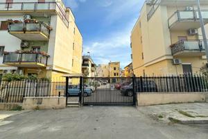 4 LOCALI A PALERMO