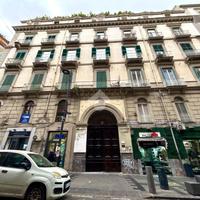 3 LOCALI A NAPOLI