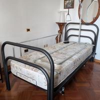 LETTO A DOGHE ORTOPEDICO MOTORIZZATO CON SPONDE