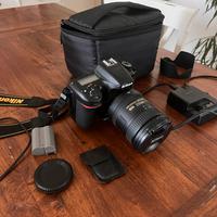 Nikon D7500 con obiettivo Nikkor 18-200