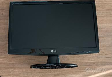 Monitor PC LG FLATRON W2243S-PF 22 pollici