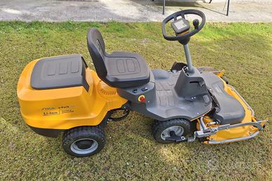 Trattorino Stiga e-Park 220 a batterie