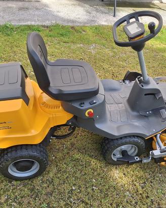 Trattorino Stiga e-Park 220 a batterie