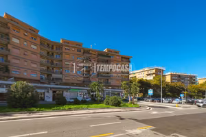 AMPIO TRILOCALE CON DUE TERRAZZI E DOPPIA ESPOSIZI