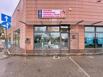 NEGOZIO A MONTELABBATE