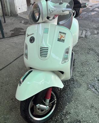 Vespa 300 Gts