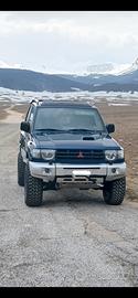 mitsubishi pajero v20 2.8 gls target 