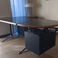 Scrivania da ufficio con cassettiera sospesa