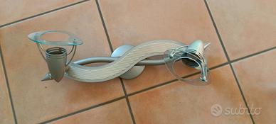 Applique con due punti luce orientabili