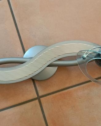 Applique con due punti luce orientabili