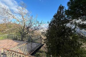 CASA INDIPENDENTE A VIETRI SUL MARE