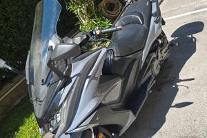 Ak 550 tenuto benissimo 