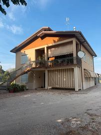 Spaziosa casa a Giavera del Montello