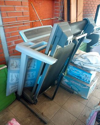 TAPIS ROULANT + PANCA E VARI ATTREZZI