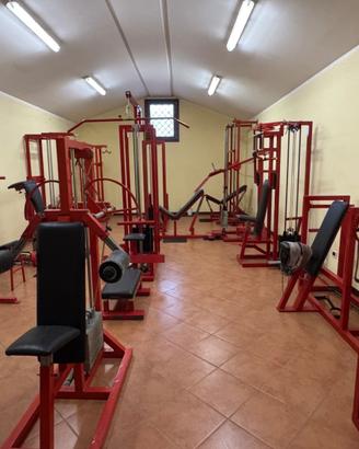 INTERA PALESTRA IN BLOCCO