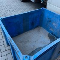 Cassone in plastica usato da 120x 100