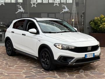 Fiat Tipo Cross 1.5 Hybrid auto